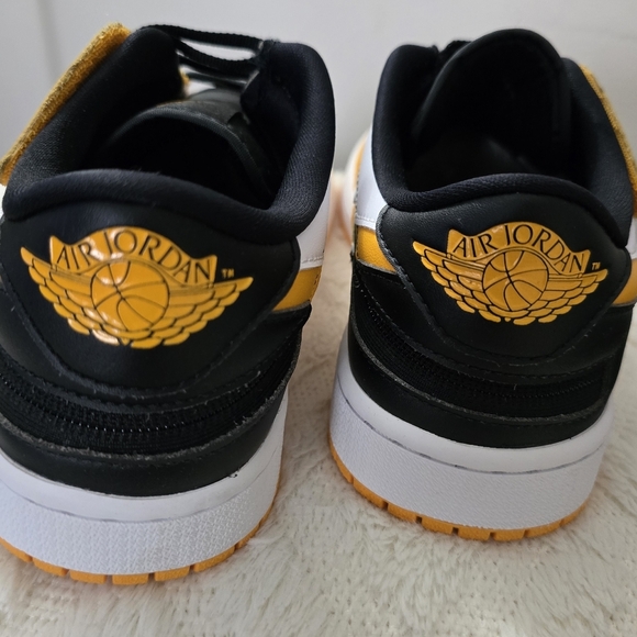 Nike Yellow and White Sneakers Classic Style - Picture 8 of 10